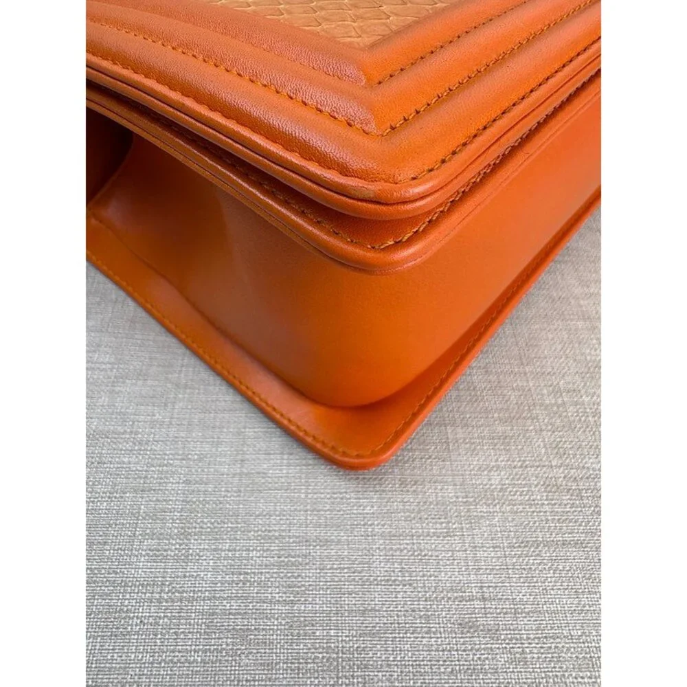 CHANEL 100% authentic
